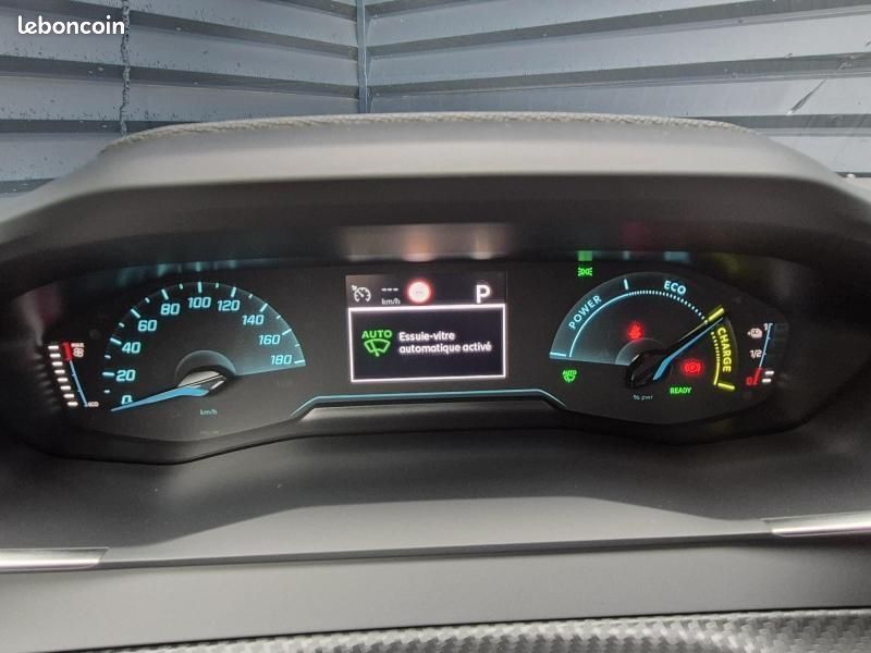 Peugeot 208 e-208 136ch Style (image 24)