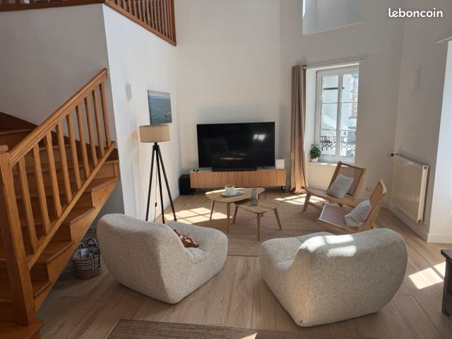 Appartement 5 pièces 142 m² · à Audierne · 142 m² · 990 €/mois