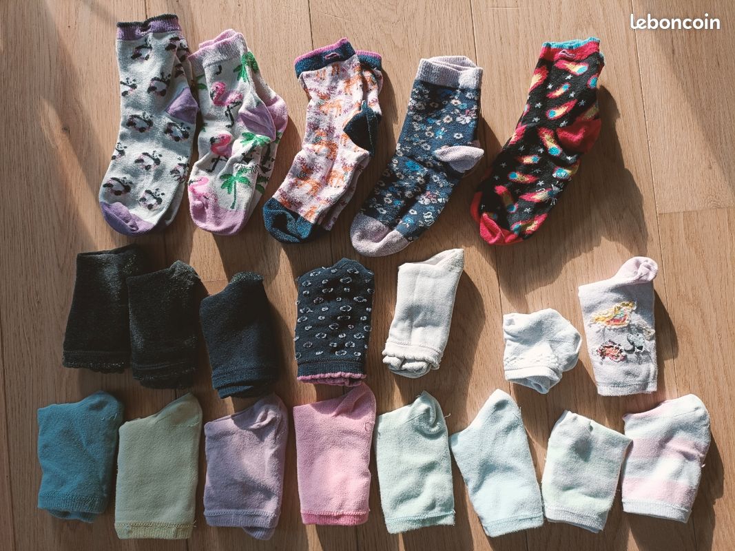 Lot 20 paires chaussettes 27-30 (Cabaia, Petit Bateau, H&M) (image 1)
