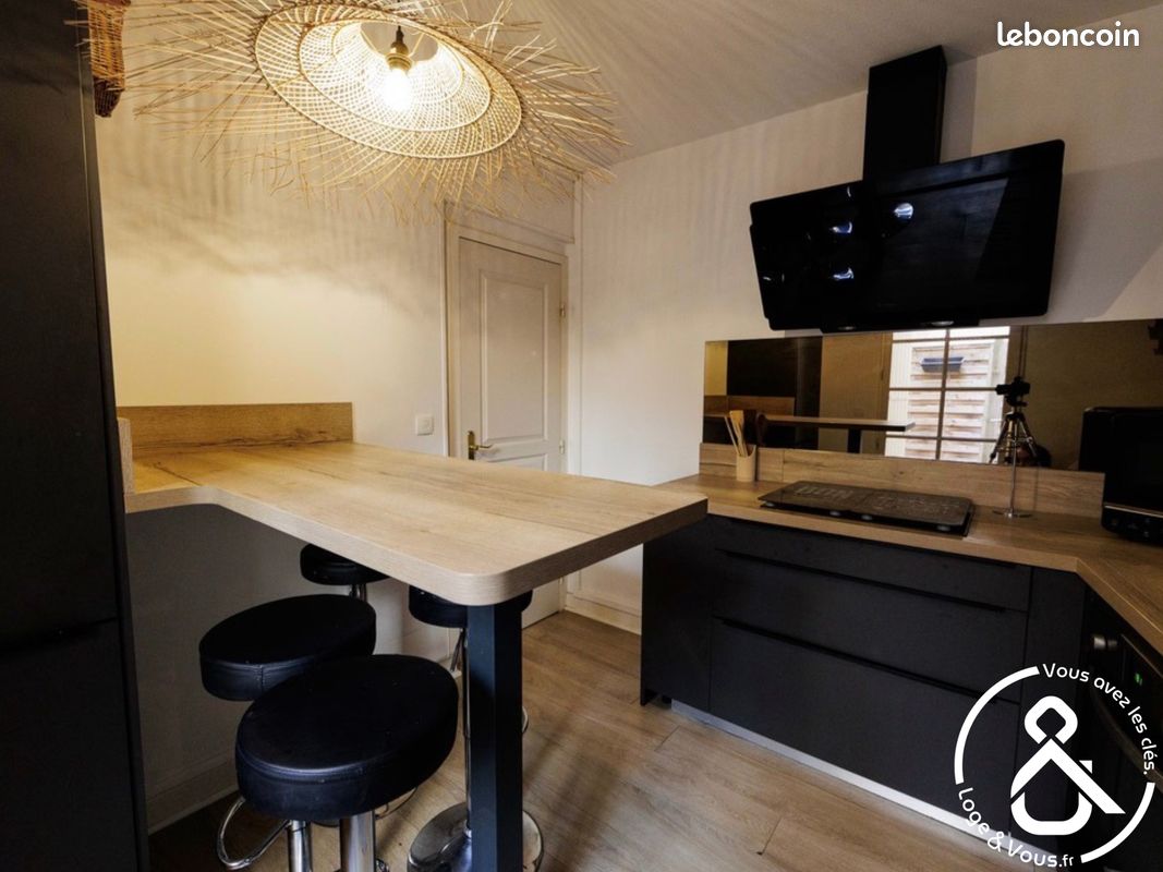 Appartement 4 pièces 106 m² · à Castres · 106 m² · 900 €