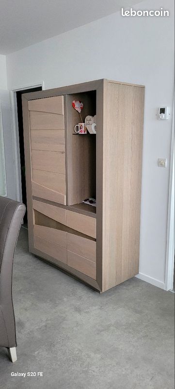 Salle à manger complète avec meuble de télé (image 1)