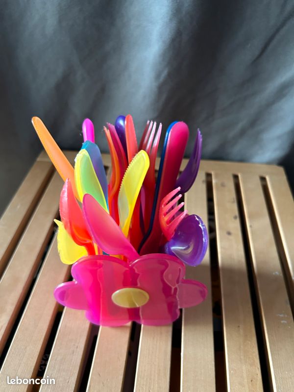 Lot de couvert en plastique (image 3)