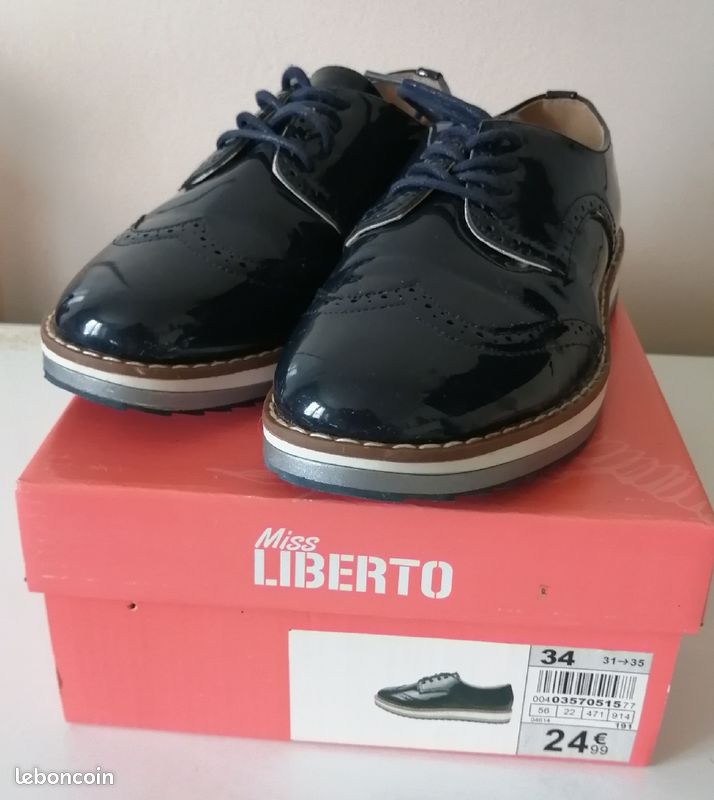Chaussures derby . P34. Marine. Lacets. Excellent état neuf (image 1)
