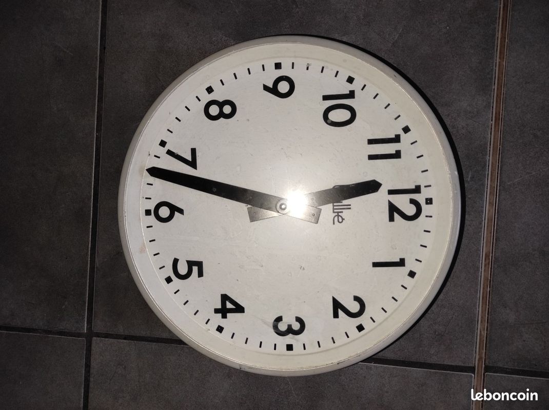 Horloge industrielle Brillié HORS SERVICE (image 1)