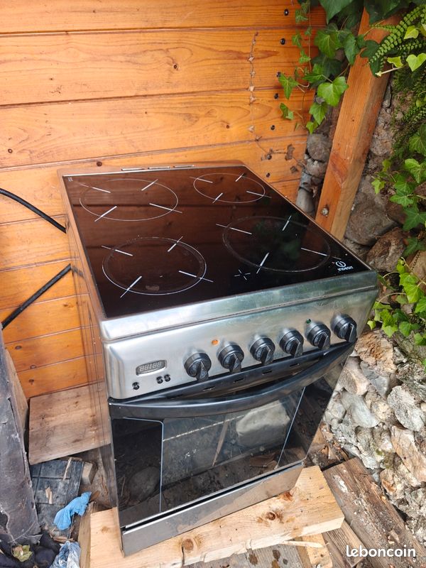 Cuisinière vitrocéramique (image 1)