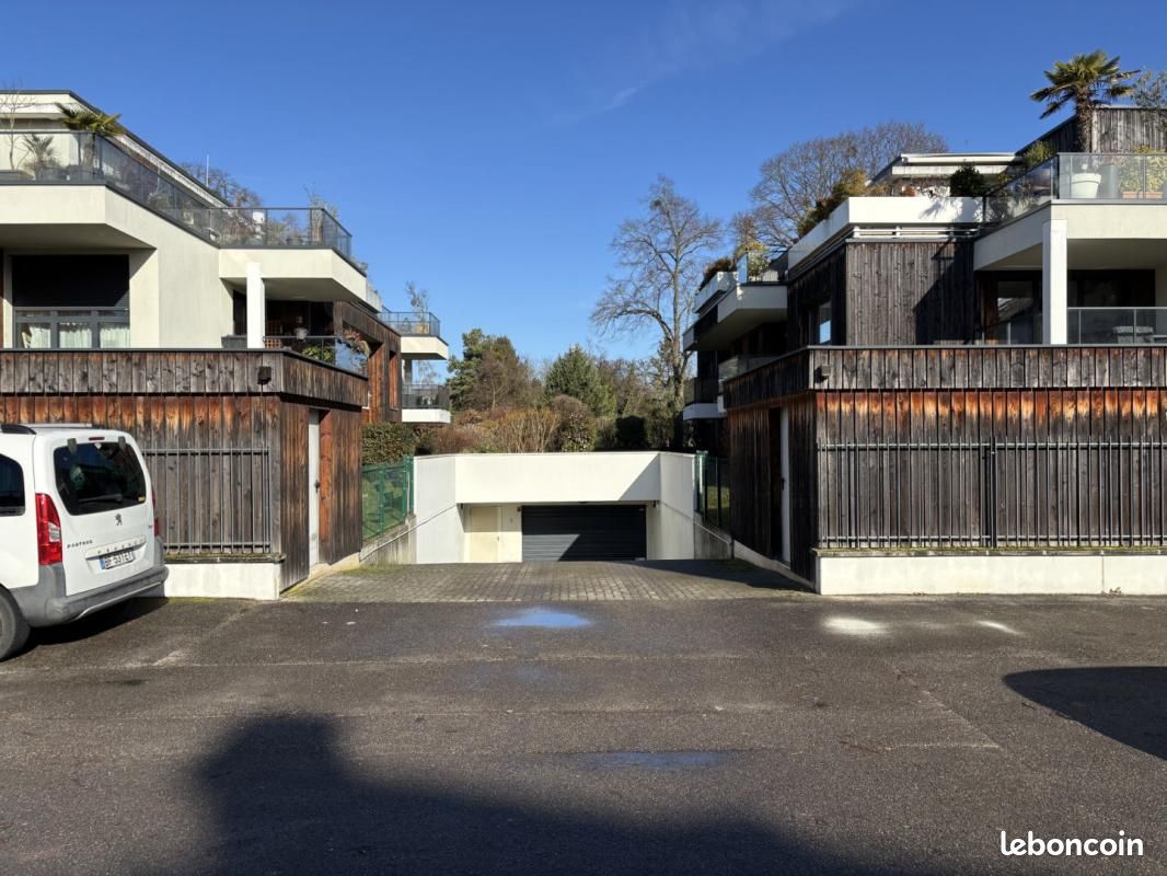 Parking 12 m² · à Strasbourg · 12 m² · 115 €/mois