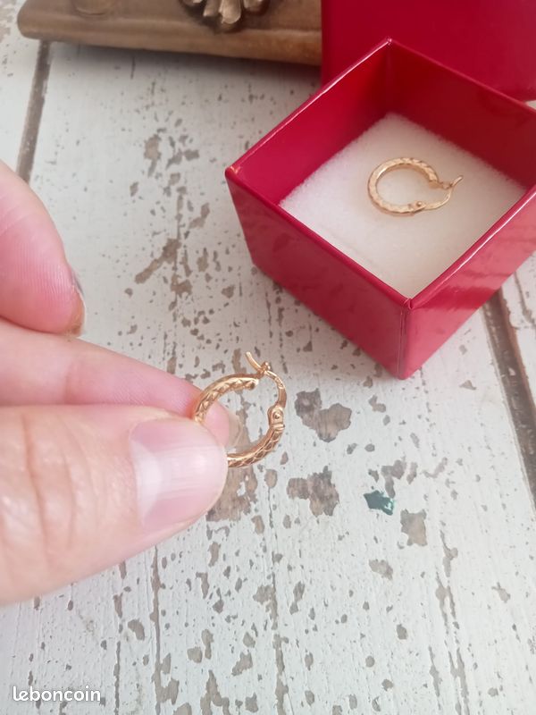 Boucles d'oreilles en or (image 1)