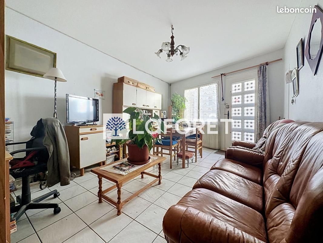 Maison 3 pièces 74 m² · à Parthenay · 74 m² · 61 500 €