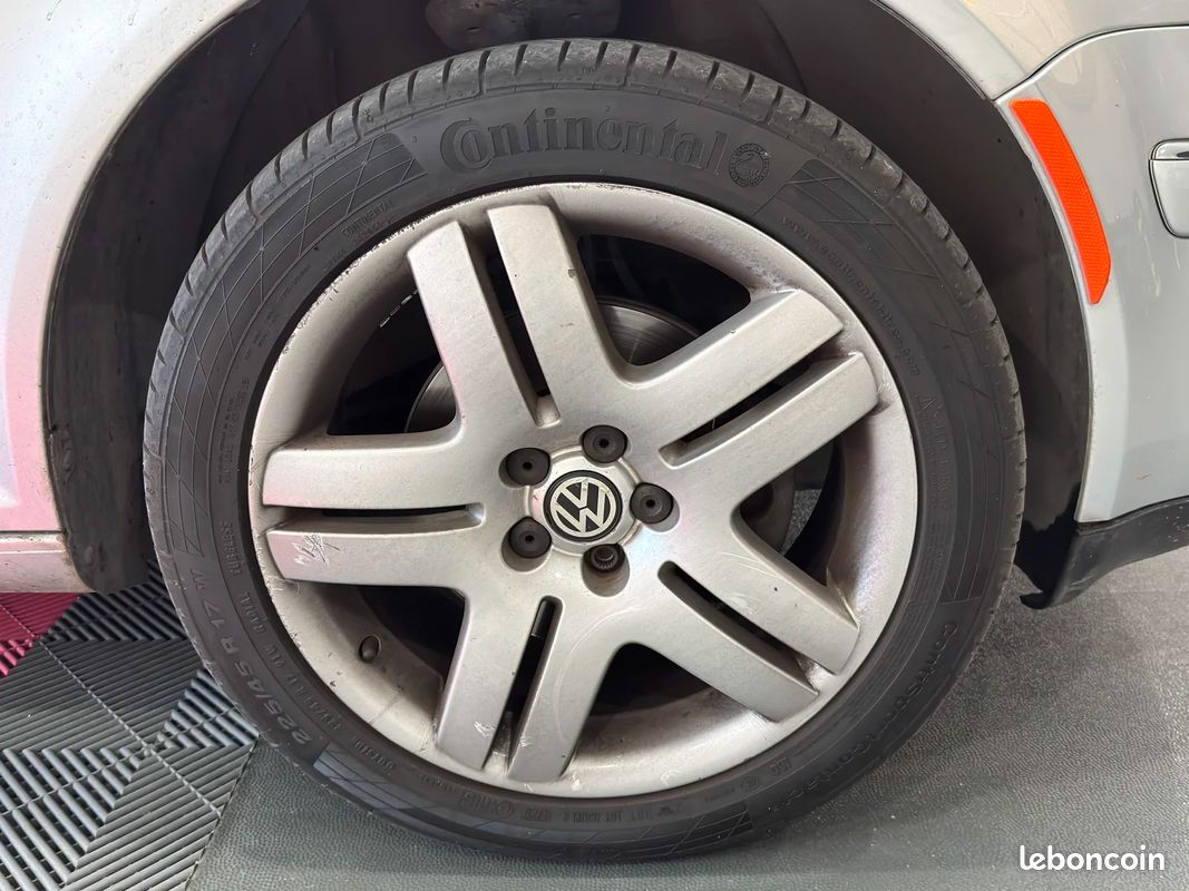 Volkswagen Bora 1.9 TDI Trendline BVM6 / Carplay / Suivi OK (image 24)