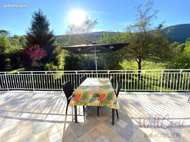 Maison 7 pièces 196 m²