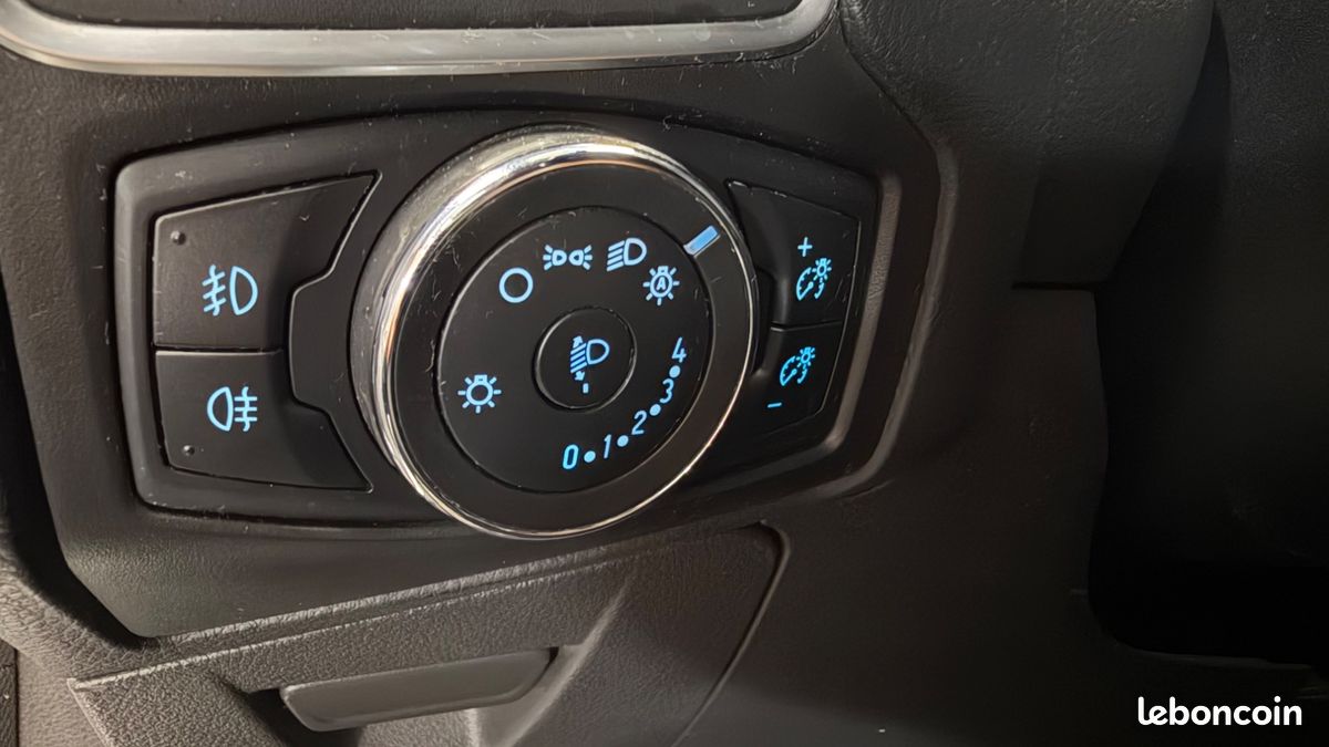 FORD FOCUS SW 1.0 ECOBOOST 125 CH TITANIUM-X START-STOP DISTRIBUTION REMPLACEe (image 29)