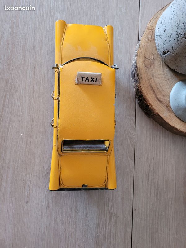 Voiture En Tôle Taxi New York - Vintage Américain - Métal Jaune - 30 Cm