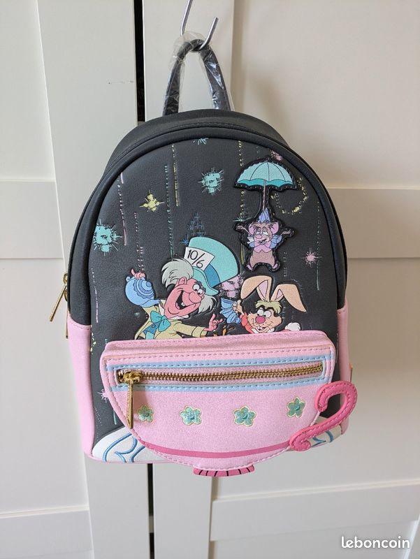Petit Sac A Dos Loungefly Alice Au Pays Des Merveilles A Very
