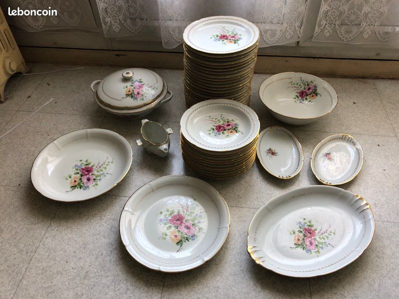 Service complet en porcelaine de Vierzon (image 1)