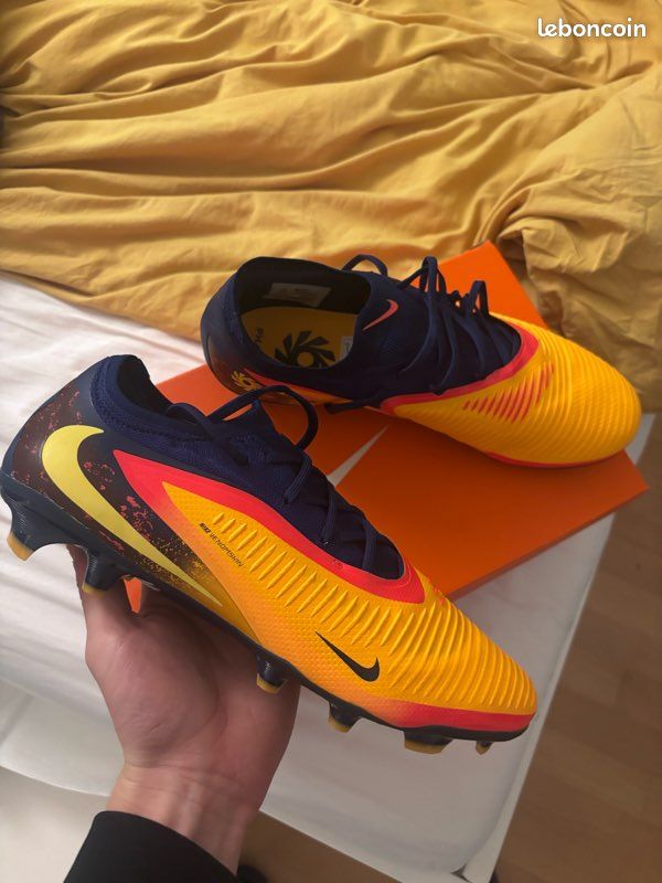 Crampon Nike Phantom Chaussure De Foot Nike Intersport Crampons Nike  Phantom GX Pro Fg Chaussures