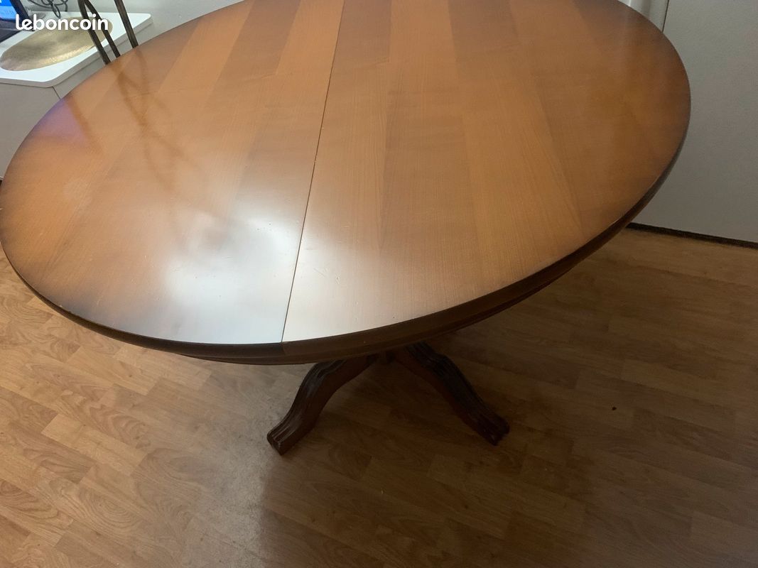 Table à manger ronde en bois (image 6)