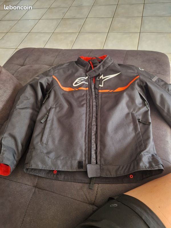 Blouson moto enfant Alpinestars 9/10 ans (140 cm)
Blouson moto Alpinestars 9/10 ans (140 cm) (image 4)