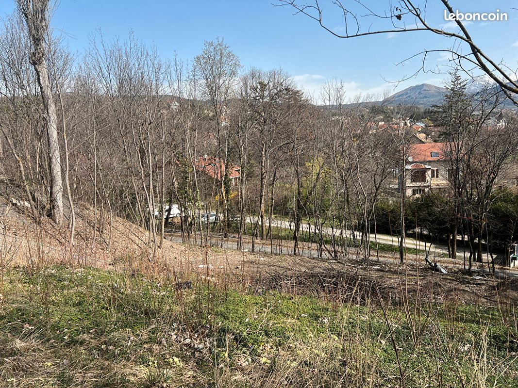 Terrain 847 m² · à Gap · 847 m² · 142 000 €