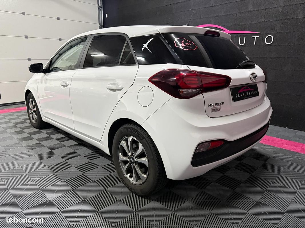 HYUNDAI i20 1.2 84 Intuitive (image 6)