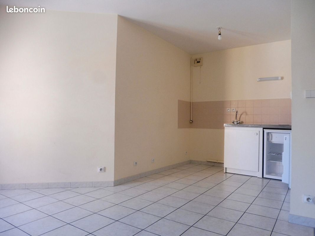 Appartement 1 pièce 30 m² · à Bourg-en-Bresse · 30 m² · 440 €