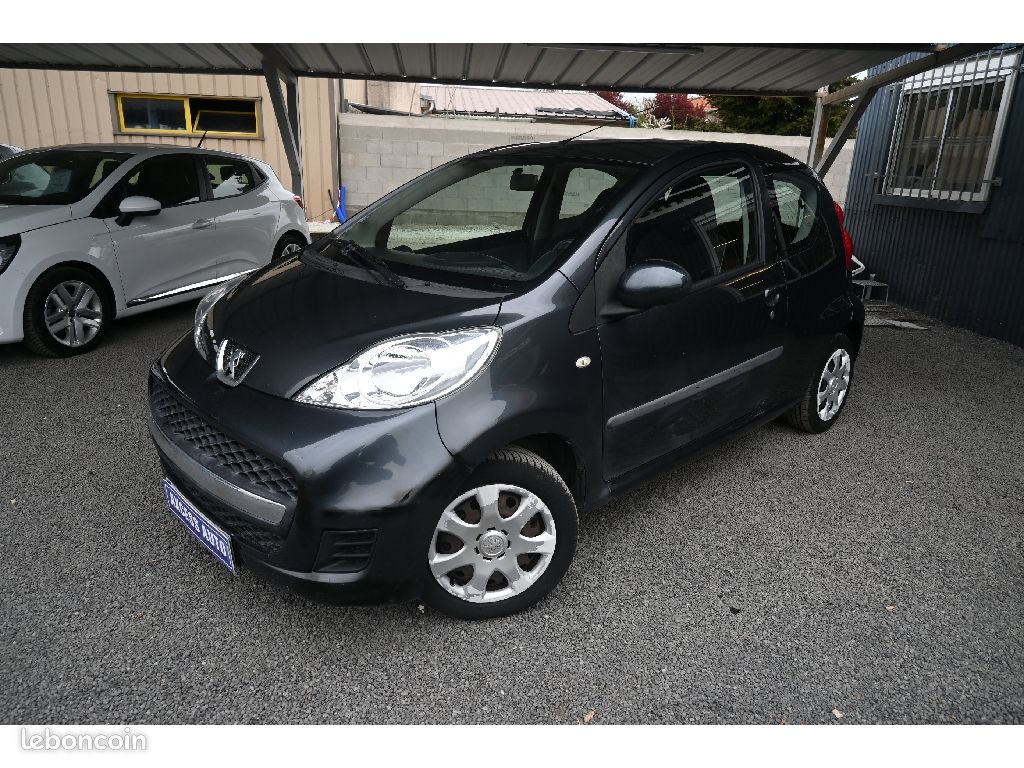 Peugeot 107 1.0e 12V 68ch BLUE LION Trendy (image 1)