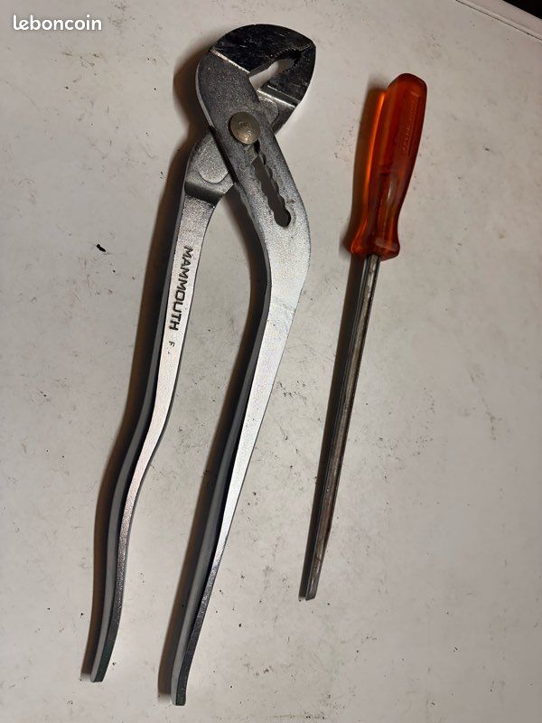 Pince multiprise Facom avec verrouillage 1 universel
