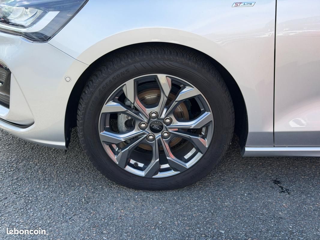 Ford Focus SW 1.0 EcoBoost 125 S&S mHEV ST-Line X (image 27)
