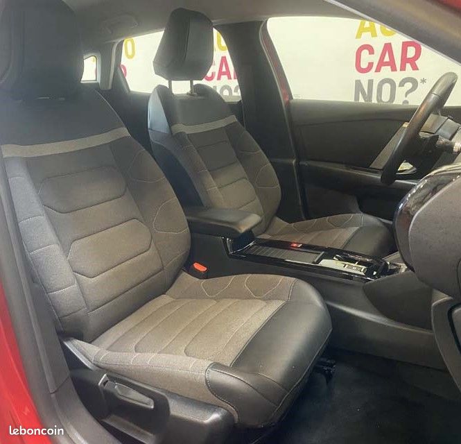 Citroën C4 1.2 PURETECH 130 S&S PLUS EAT8 (image 8)