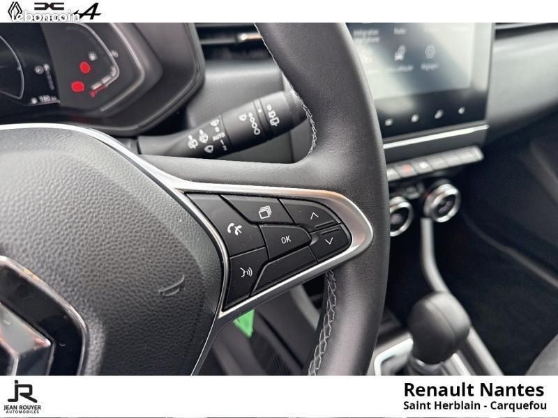 Renault Clio 1.6 E-Tech hybride 145ch Equilibre (image 8)