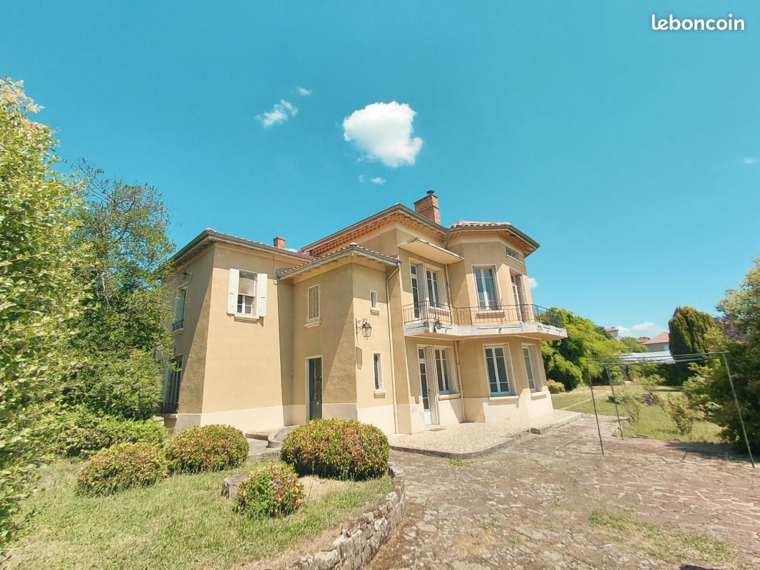 Maison 5 pièces 208 m² · à Aubenas · 208 m² · 538 200 €