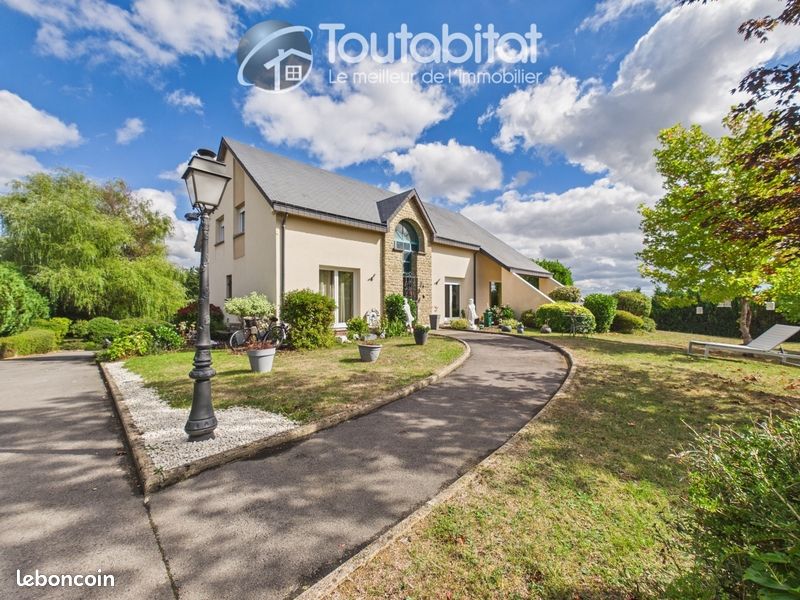 Maison 238 m² · à Vivier-au-Court · 238 m² · 435 000 €