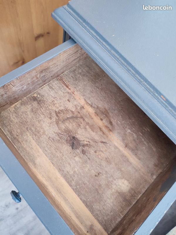 Table de chevet style ancien (image 4)