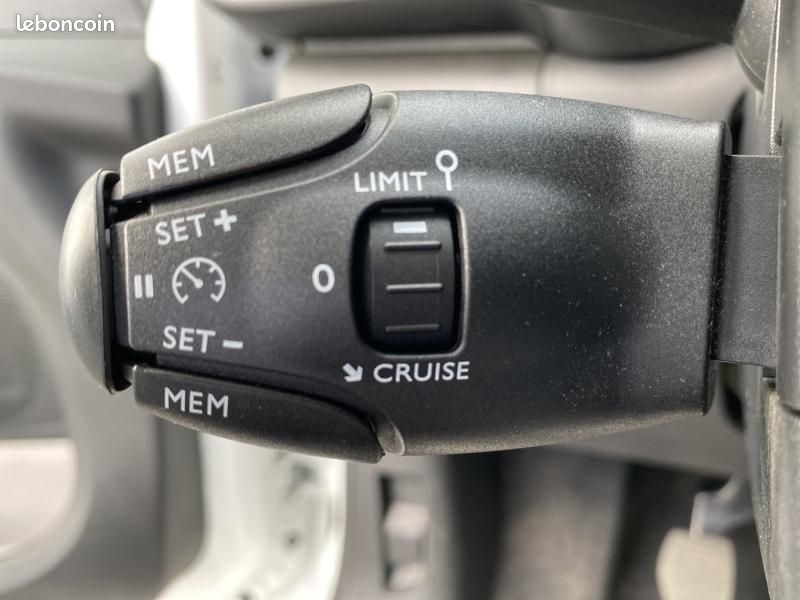Citroen C3 1.2 PureTech 83ch S&S YOU (image 13)