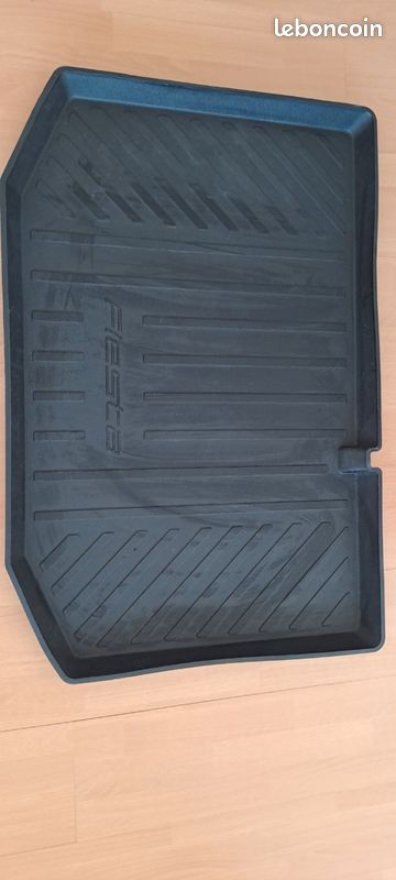 Vends tapis en caoutchouc pour fiesta ford (image 1)