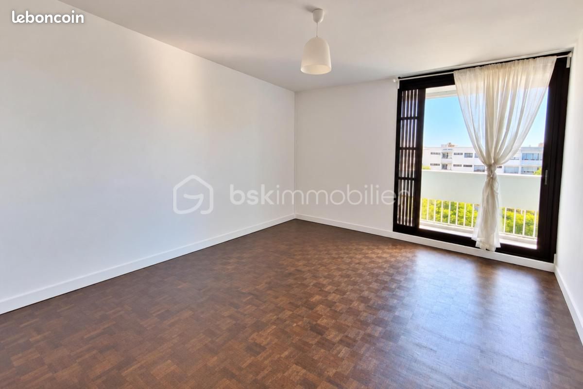 Appartement 3 pièces 69 m² · à Saint-Cyr-l'École · 69 m² · 245 000 €