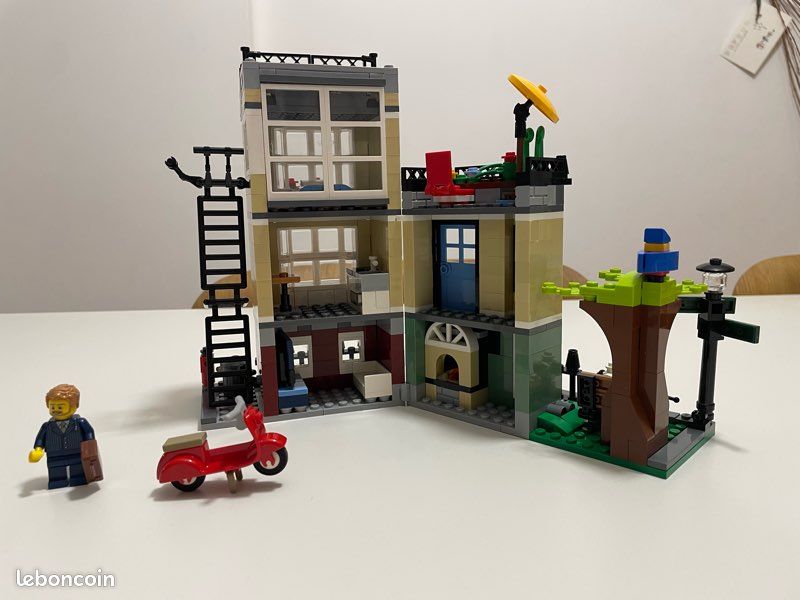 31065 Lego Set Lego Creator Park Street Townhouse LEGO CREATOR