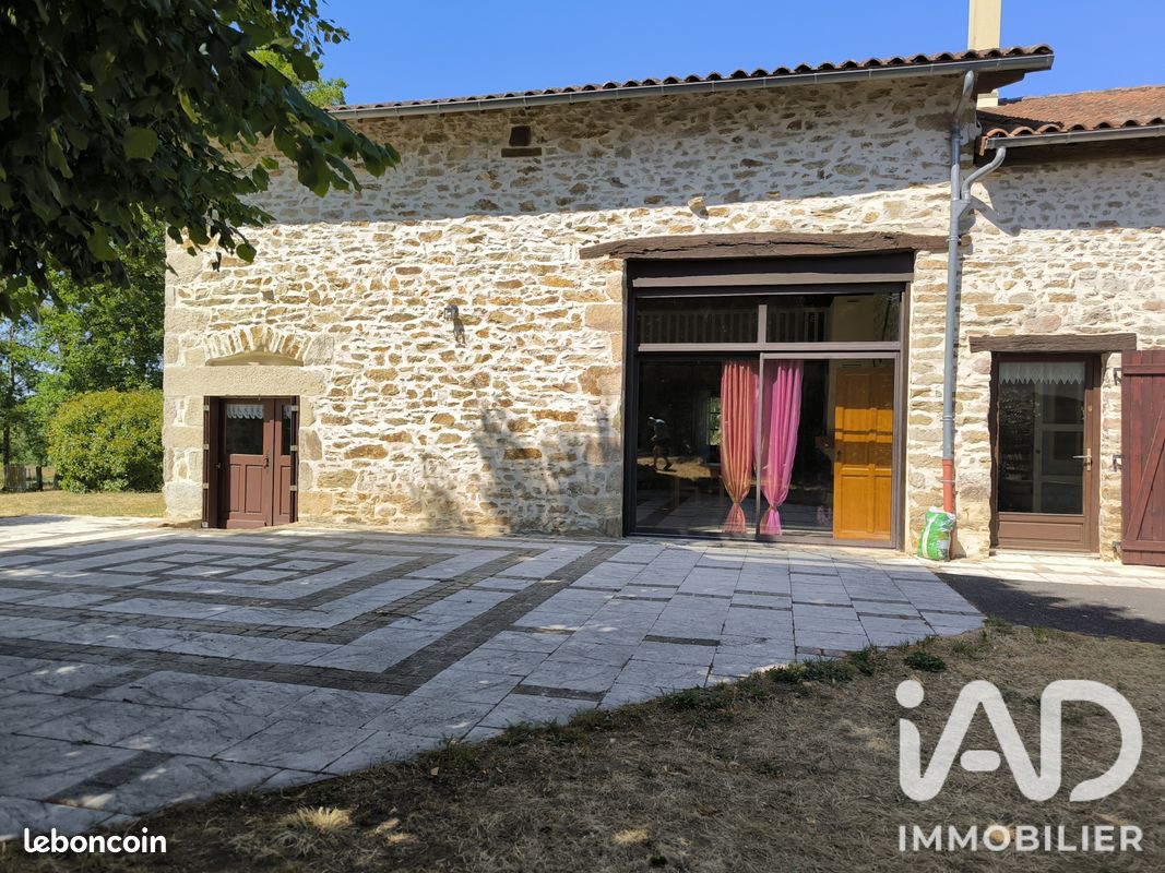 Maison 5 pièces 162 m² · à Peyrilhac · 162 m² · 279 000 €