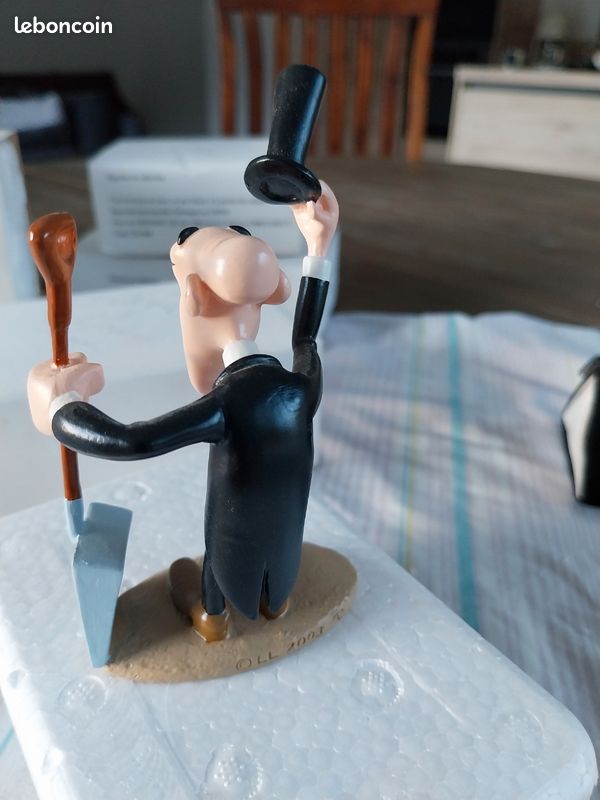 LUCKY LUKE 2003 FIGURINE BD LE CROQUE MORT CASSÉ RESINE MARIE LEBLON