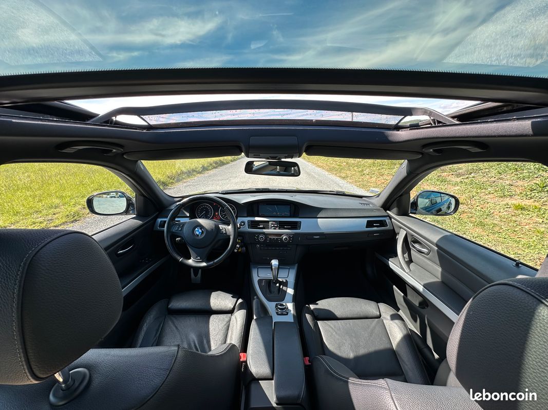 BMW 330i pack m E91 Touring LCI Phase 2 330 i Pack M propulsion / Toit panoramique / GPS Professional / Sièges électriques cuir / Xénon / Jantes 18” M / superbe état /Garantie 3 mois (image 15)