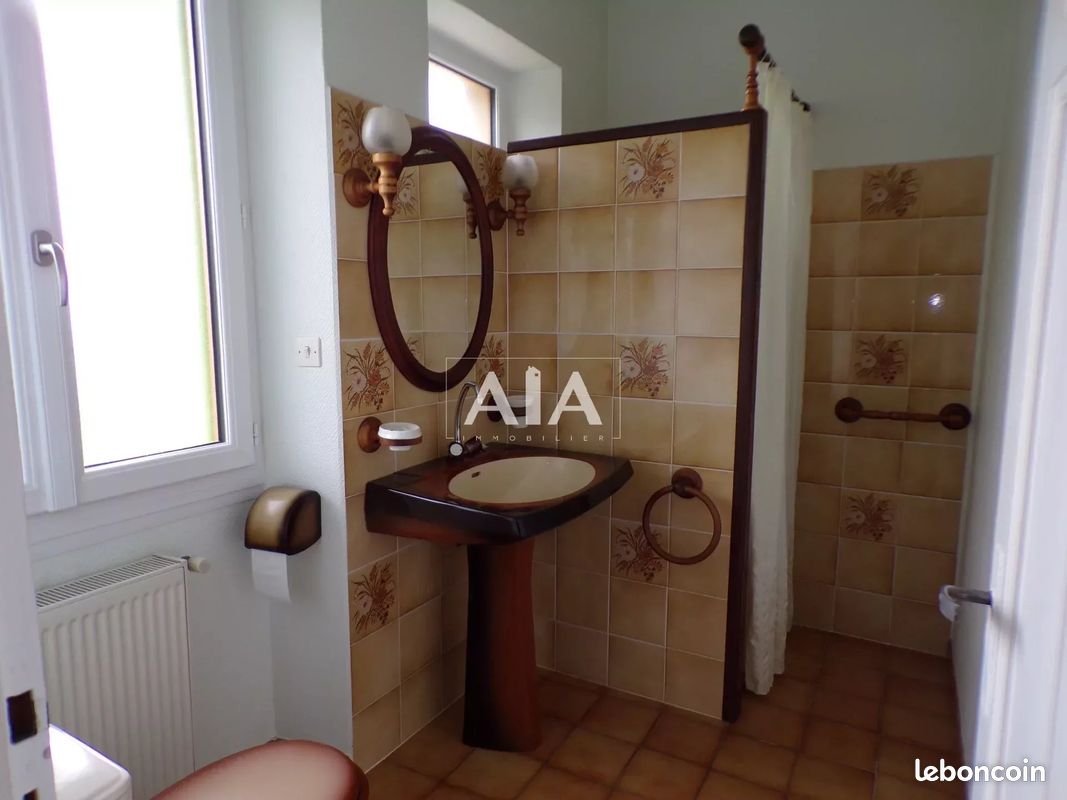 Maison 6 pièces 110 m² - Champagne-Mouton 16350 (image principale 6)