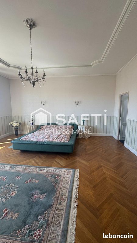 Maison 17 pièces 500 m² · à Gaillac · 500 m² · 680 000 €