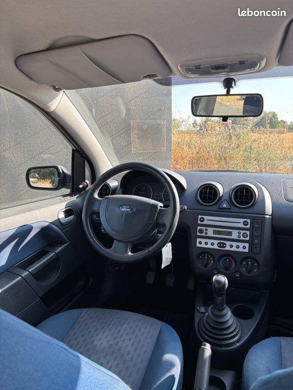 Ford Fiesta 1.3 68 ch Trend (image 5)