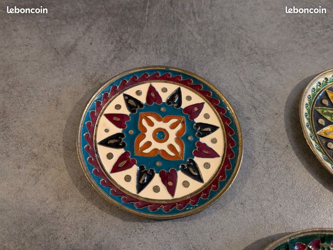 8 coupelles laiton et émaux cloisonnés (image 8)