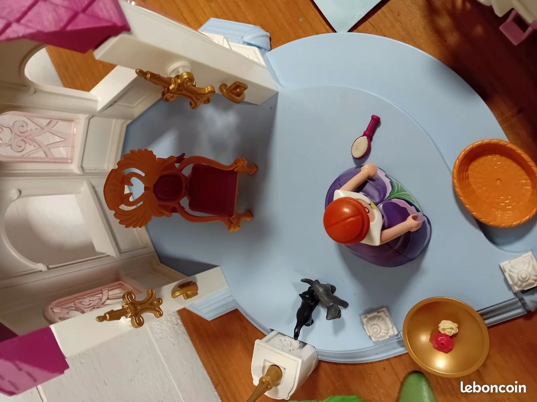 Bebeboutik - playmobil 9289 Pavillon du roi avec cheval ailé