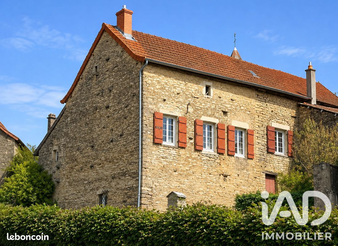 Maison 5 pièces 107 m² · à Royer · 107 m² · 199 000 €