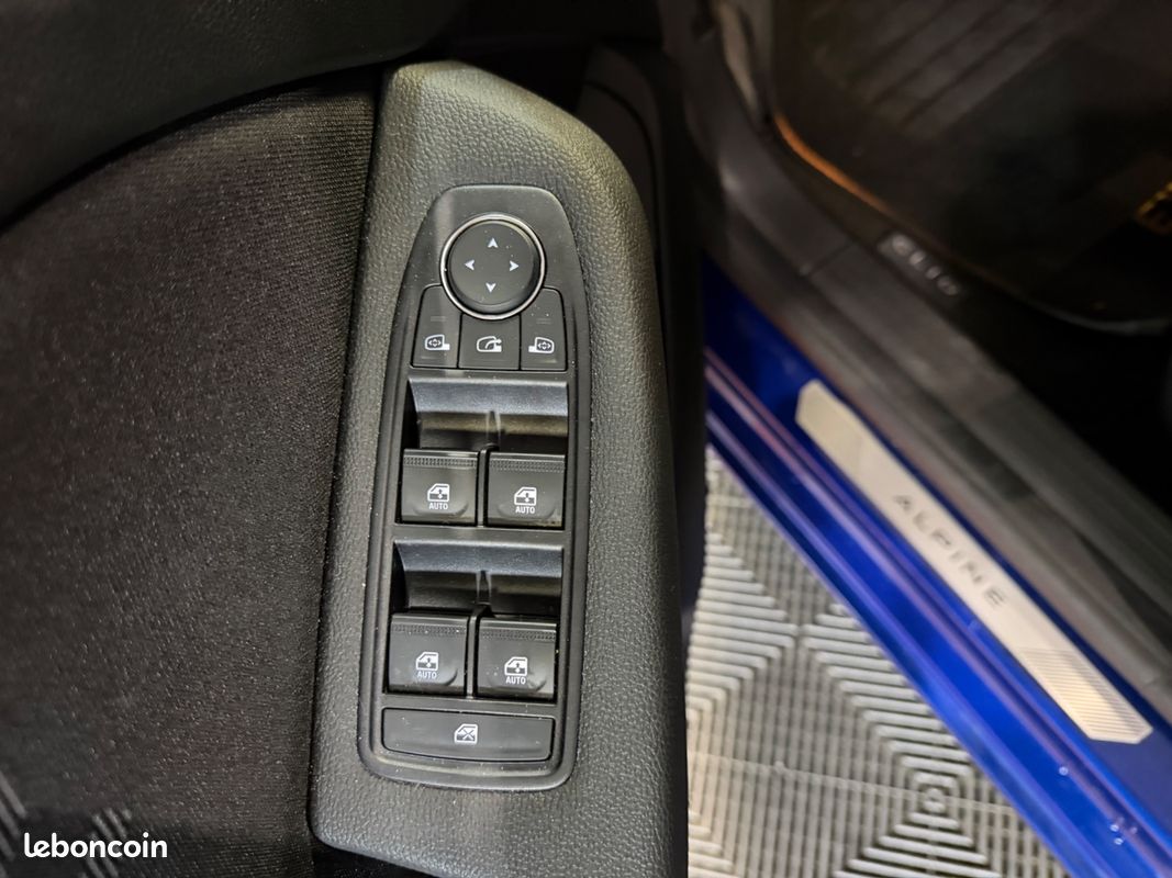RENAULT CLIO 1.6 E-TECH 145 FULL-HYBRID ESPRIT ALPINE BVA + BOSE + CAMÉRa 360° (image 12)