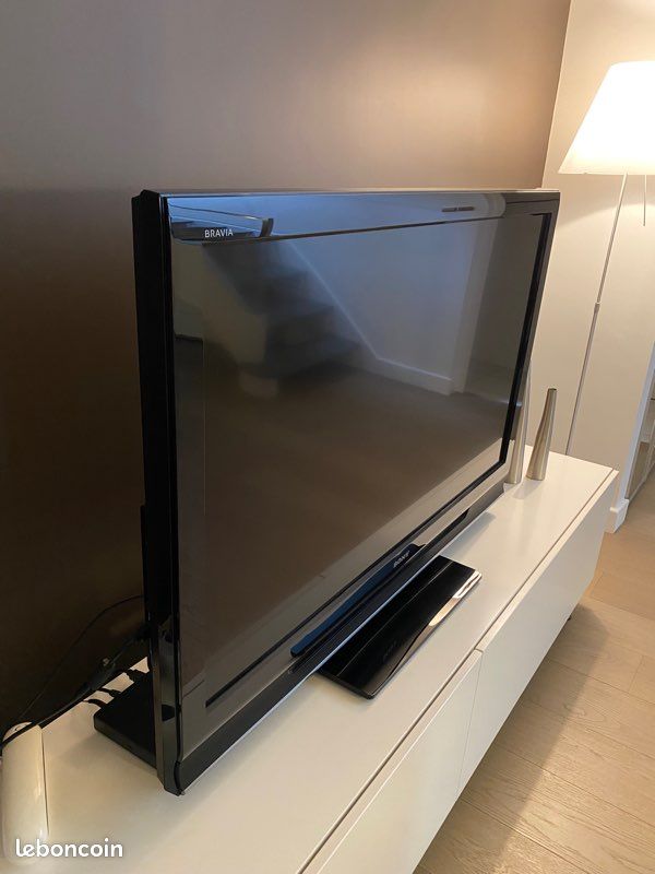 Télé Sony Bravia 46 pouces (image 3)