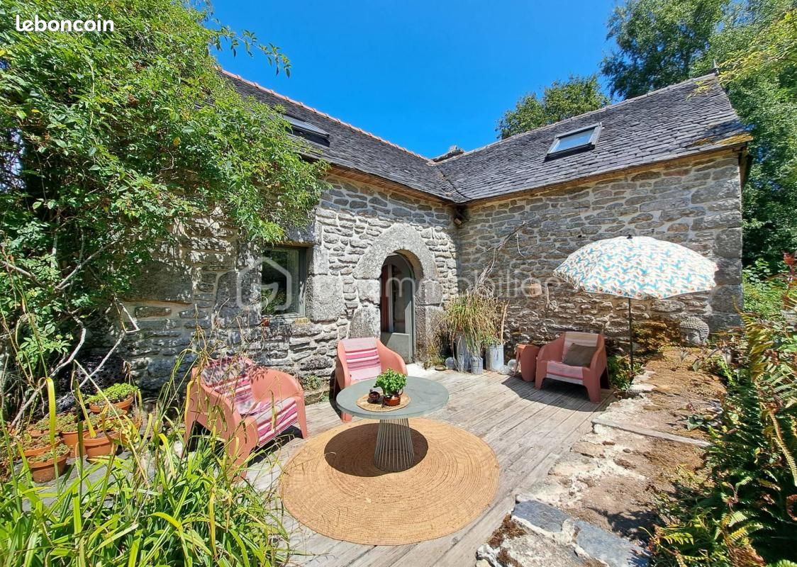 Maison 5 pièces 105 m² · à Brennilis · 105 m² · 127 200 €