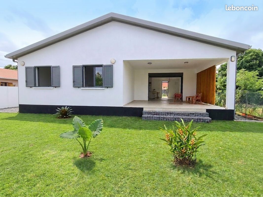 Maison 3 pièces 120 m² · à Sainte-Suzanne · 120 m² · 425 000 €