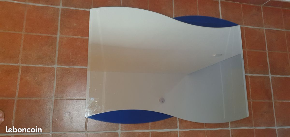 Miroir bleu (image 1)